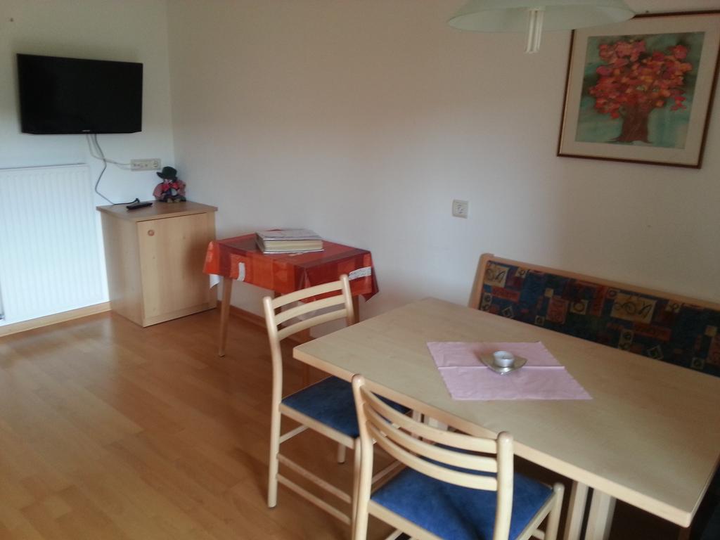Neu-Schoetzerhof Meltina Chambre photo